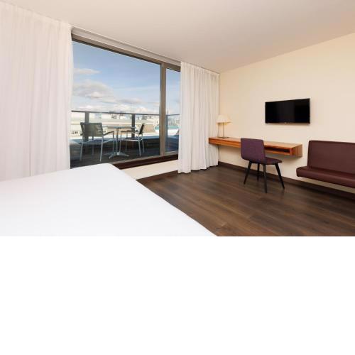 Eurostars Embassy
