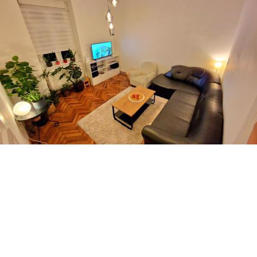 Evelyn Studio Kk1