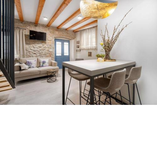 Exquisites Apartment im Herzen von Porec mit Meerblick, nur 150 Meter zum Strand