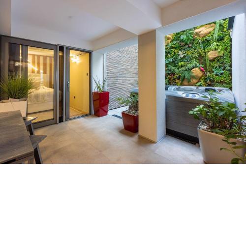 Extravagantes Apartment mit Whirlpool, Lounge-Bereich, Grill, Waschmaschine