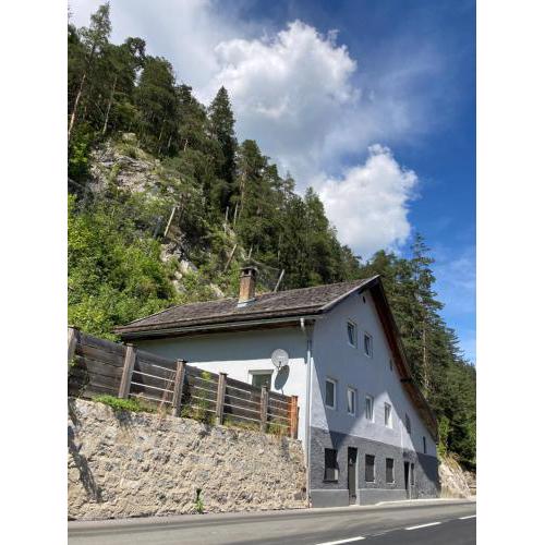 Familienfreundliches Haus mit eingezäuntem Garten