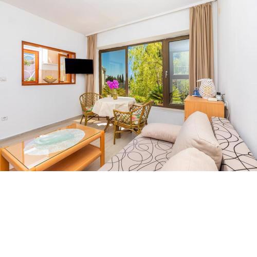 Family Apartment close to the Beach