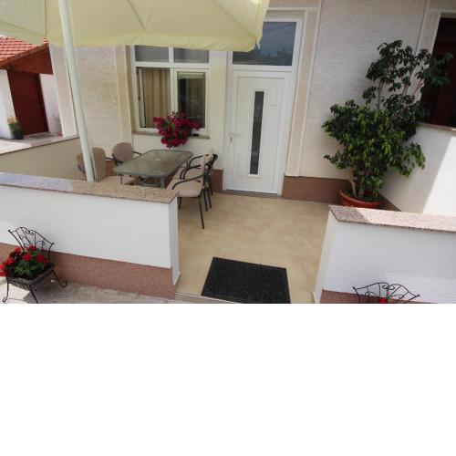 Family Apartment Mirela Borik