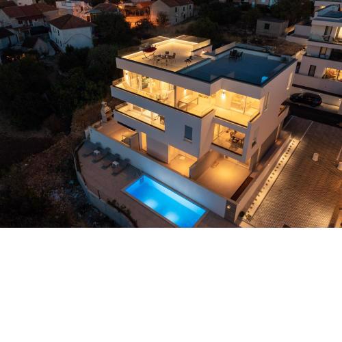 Family friendly apartments with a swimming pool Okrug Gornji, Ciovo - 19593