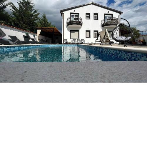 Family friendly apartments with a swimming pool Pula - 22040