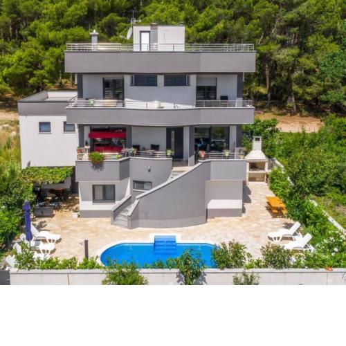 Family friendly apartments with a swimming pool Pula - 23595