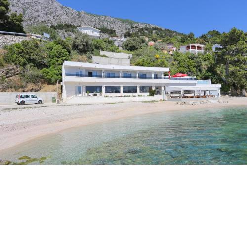 Family friendly apartments with a swimming pool Zivogosce - Porat, Makarska - 18150