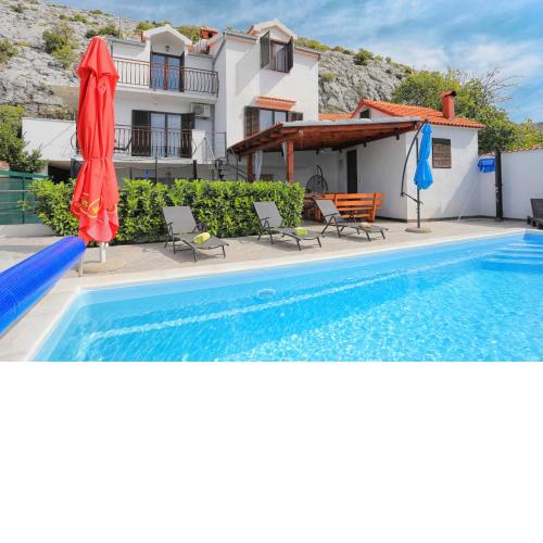 Family friendly house with a swimming pool Gornje Sitno, Split - 20009