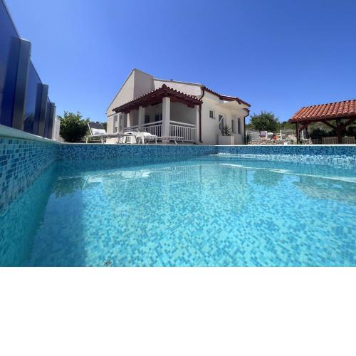 Family friendly house with a swimming pool Janjina, Peljesac - 19594