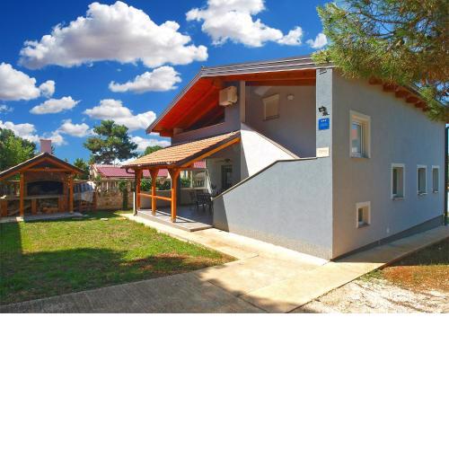 Family friendly house with a swimming pool Peroj, Fazana - 20754