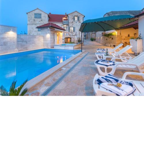 Family friendly house with a swimming pool Skrip, Brac - 17345