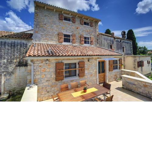 Family friendly house with a swimming pool Valtura, Pula - 22734