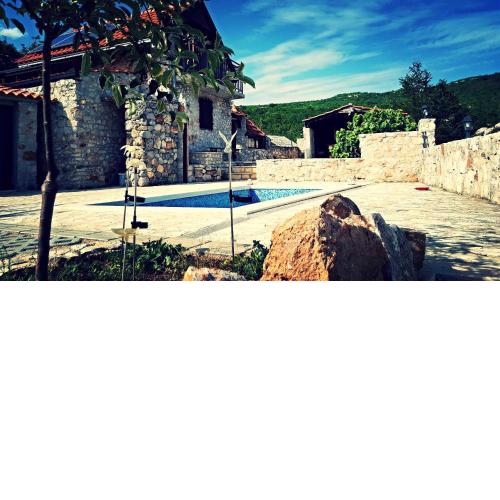 Family friendly house with a swimming pool Zagvozd, Zagora - 13901