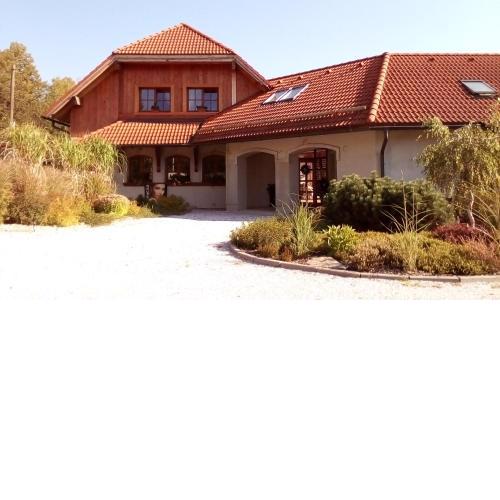 Family House 94