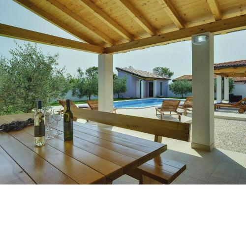 Family villa with swimming pool