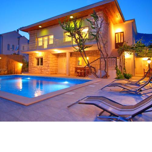 Fancy Holiday Home Igor-Kosta