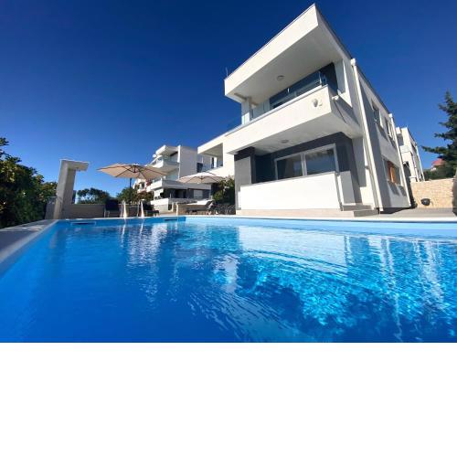 Fantasy Pool Villa - Deluxe Apartment