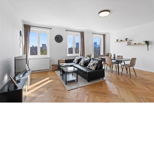FeelHome-Balkon-Zentrum-6 Gäste-WiFi-Smart TV