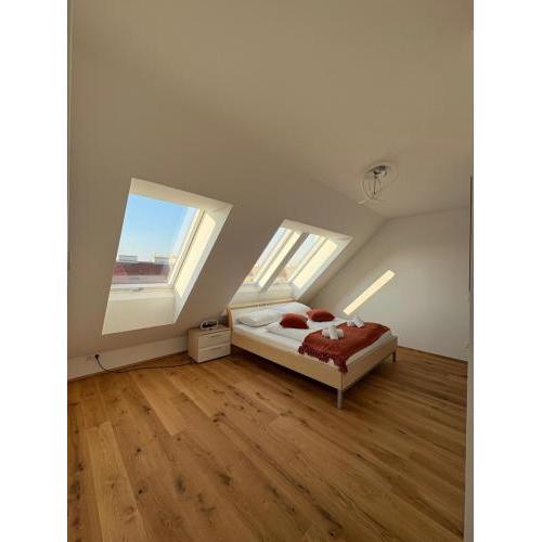FeelHome-Terrasse-4 Gäste-WiFi-SmartTV