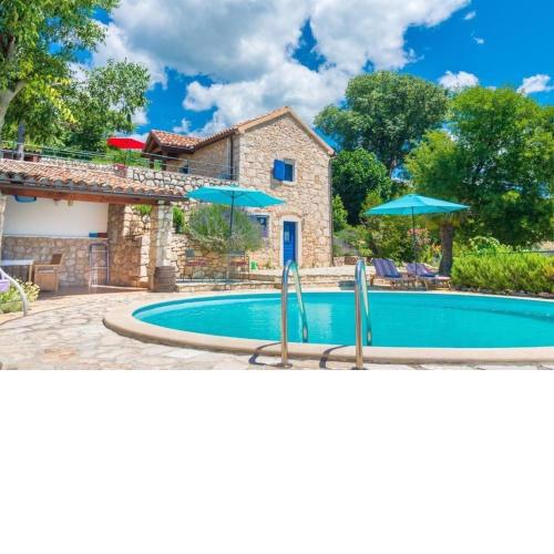Ferienhaus in Crikvenica mit Garten und Terrasse