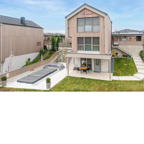 Ferienhaus Mit Pool