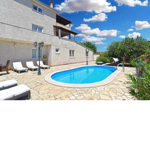 Ferienhaus mit Privatpool für 8 Personen ca 180 qm in Pula, Istrien Istrische Riviera