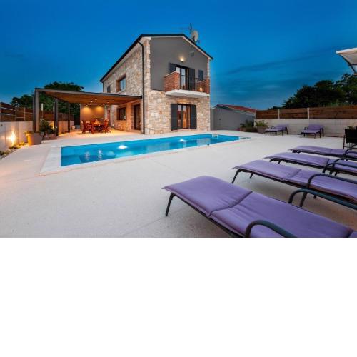 Ferienhaus mit Privatpool für 8 Personen ca 200 qm in Rovinj, Istrien Istrische Riviera