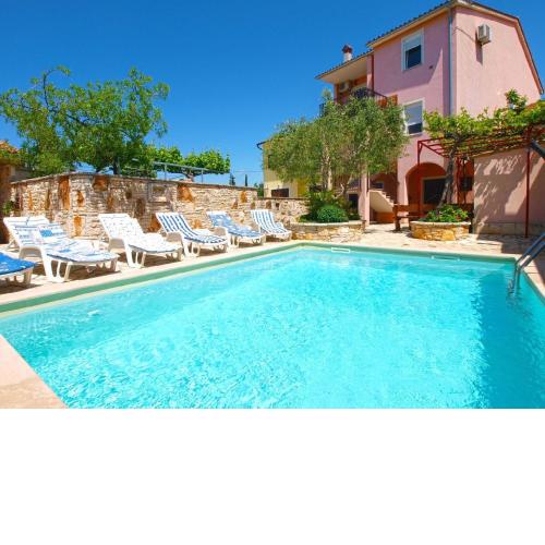 Ferienhaus mit Privatpool für 9 Personen ca 150 qm in Peroj, Istrien Istrische Riviera