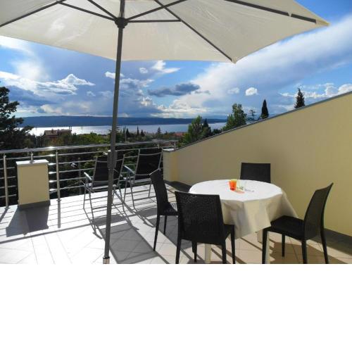 Ferienwohnung Aquamarine mit großer Terrasse