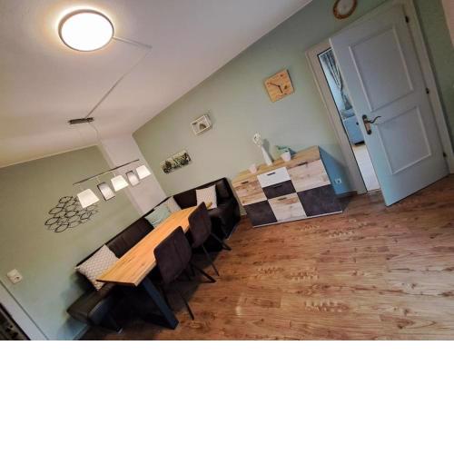 Ferienwohnung direkt am See 1