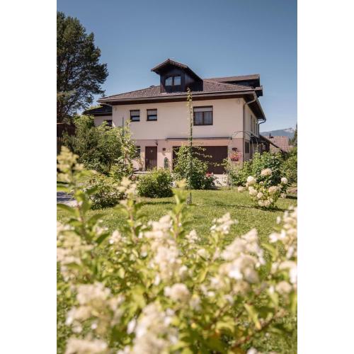 Ferienwohnung Felicitas by Appartementhaus Theresia