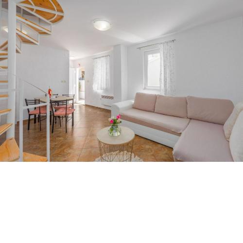 Ferienwohnung Leni in Porec in Strandnähe