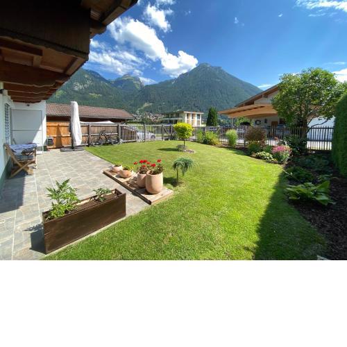 Ferienwohnung Rofanblick