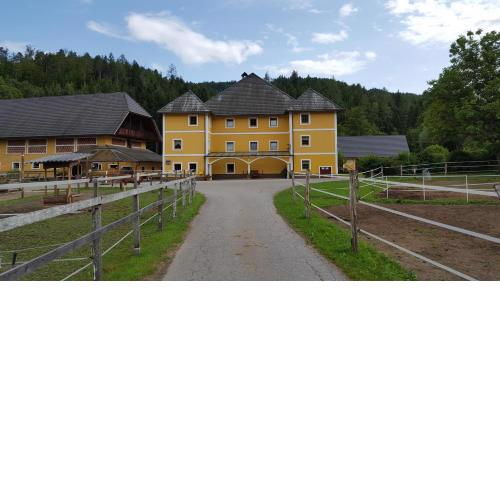 Ferienwohnungen Gut Seebacher