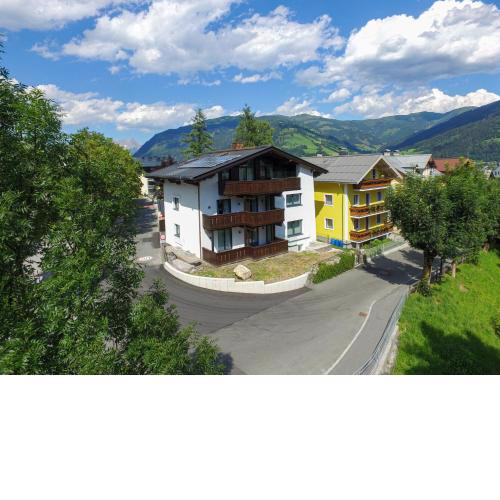 Finest Villa Zell am See by All in One Apartments