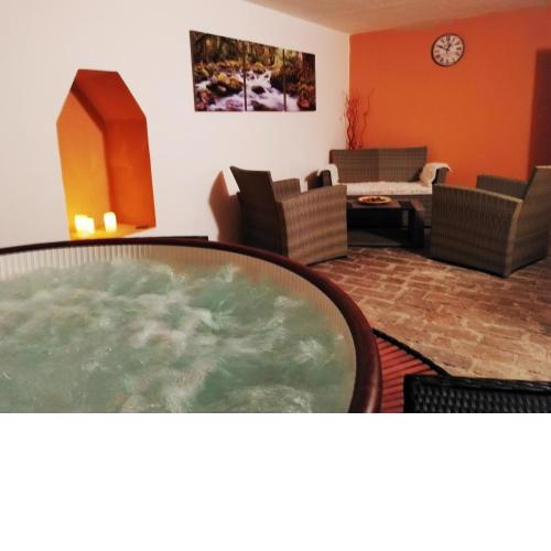 Flamingo Apartments