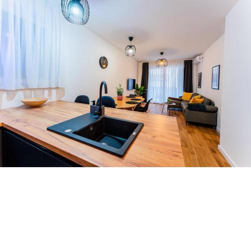 Flex SelfCheckIns 137 - Zagreb - 2 Bedrooms - Parking - 2 Loggias
