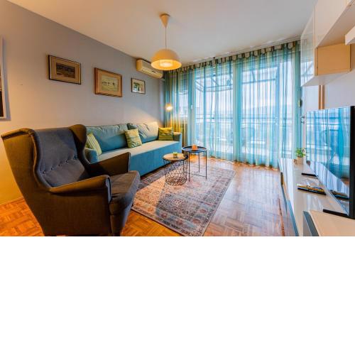 Flexible SelfCheckIns 111 - Zagreb - Parking - 2 Bedrooms - Loggia