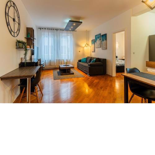 Flexible SelfCheckIns 115 - Zagreb - Bedroom - Loggia