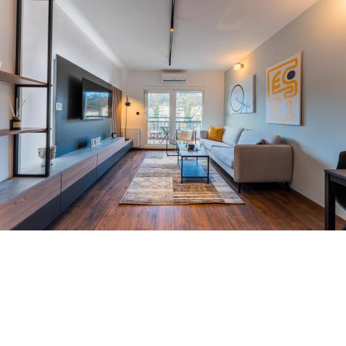 Flexible SelfCheckIns 122 - Zagreb - Bedroom - Loggia