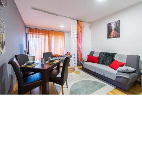 Flexible SelfCheckIns 54 - Zagreb - Garage - Loggia - New