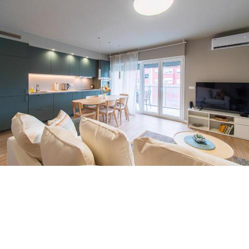 Flexible SelfCheckIns 58, 59 & 60 - Zagreb - Loggia - New - Luxury