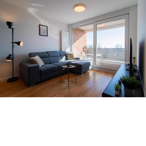 Flexible SelfCheckIns 67 - Zagreb - Loggia - Brand New - Luxury - Garage