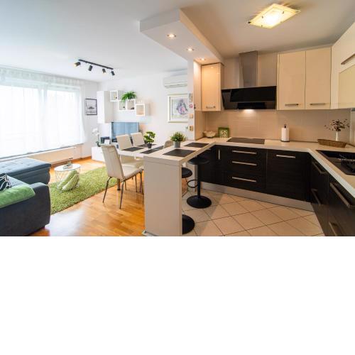 Flexible SelfCheckIns 79 - Zagreb - Garage - New