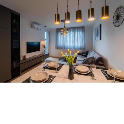 Flexible SelfCheckIns 81 - Zagreb - Arena - Garage - Loggia