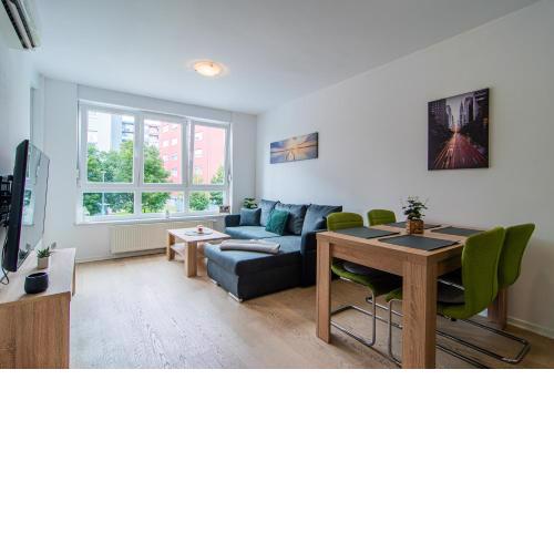 Flexible SelfCheckIns 88 - Zagreb - Garage - Loggia - Bedroom