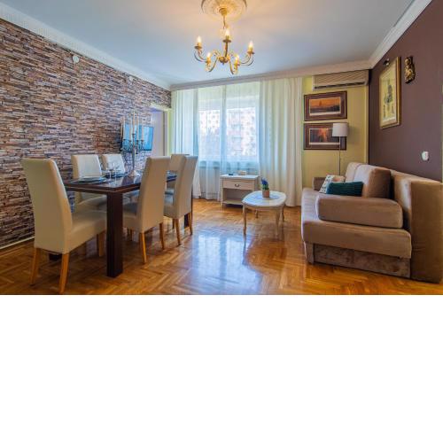 Flexible SelfCheckIns 91 - Zagreb - Parking - Loggia - 2 Bedrooms