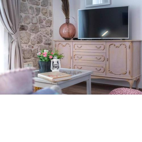 Flora-heartbeat old city three bedrooms apartment