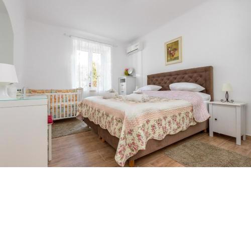 For All Seasons Apartment