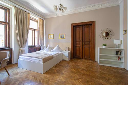 For celebrations spacious 3BDR apartment with balcony